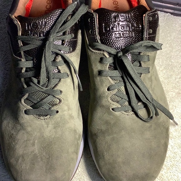 New Balance Suede Abzorb casual Fashion Sneakers -Never Worn! - Picture 3 of 8